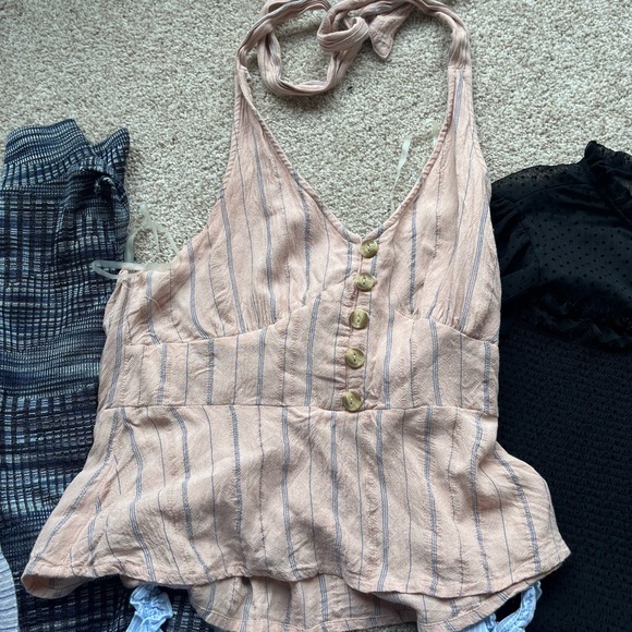 Assorted Women's Tops Collection - Picture 3 of 4